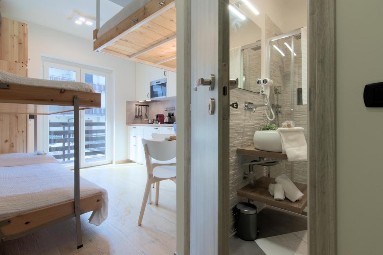 Casa Pino- Loft Con Giardino Magnolta Lägenhet Aprica Exteriör bild