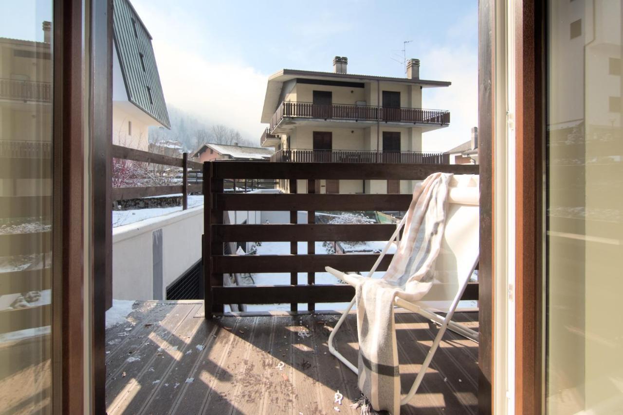 Casa Pino- Loft Con Giardino Magnolta Lägenhet Aprica Exteriör bild
