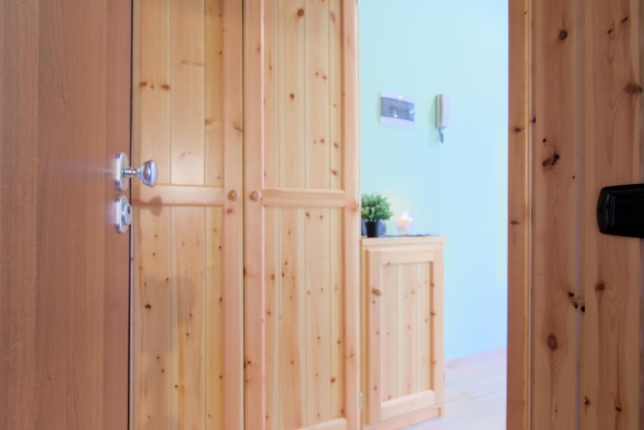 Casa Pino- Loft Con Giardino Magnolta Lägenhet Aprica Exteriör bild